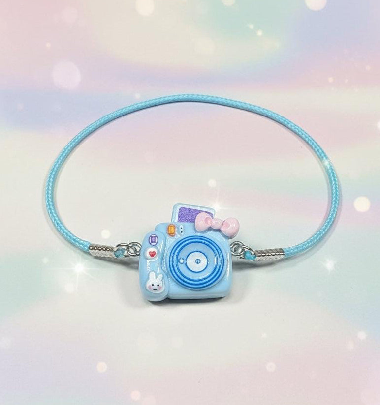 Tiny kawaii retro-style camera prop in pastel colors by Craft-N-Crumble™